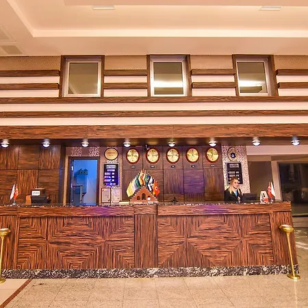 Готель Saylamlar